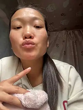 Jolinie online show from 05-04-26, 05:47