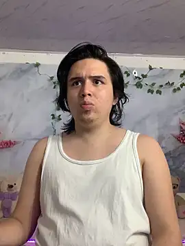 Snapshot of TheTeacherJuan chatting on 04-08-26, 02:33 TheTeacherJuan online show from 04-08-26, 02:33