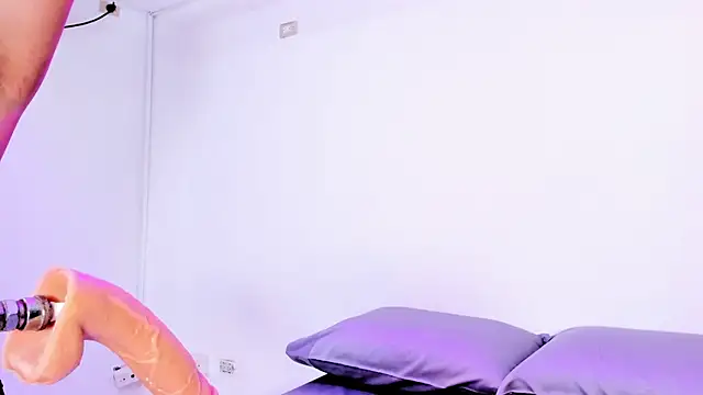 veronica bigass online show from 07-17-26, 03:39