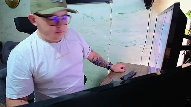 maximo daddy online show from 04-23-26, 12:15