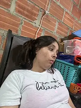 Snapshot of AuldCashbox chatting on 03-26-26, 12:28 AuldCashbox online show from 03-26-26, 12:28