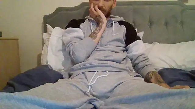 feetlovrr94 online show from 04-17-26, 02:20