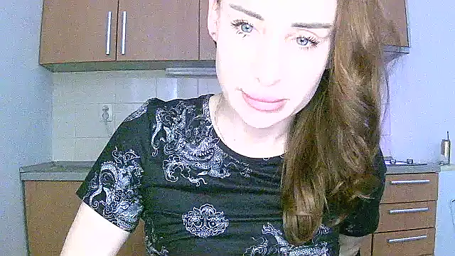 Snapshot of GlarysLoveressSx chatting on 03-24-26, 12:43 GlarysLoveressSx online show from 03-24-26, 12:43