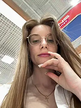 Snapshot of FReyja_44 chatting on 06-05-26, 08:53 FReyja 44 online show from 06-05-26, 08:53