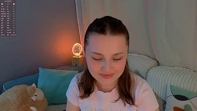 LorriMonz online show from 06-06-26, 01:43