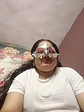 Snapshot of Sabkiaski chatting on 07-18-26, 04:33 Sabkiaski online show from 07-18-26, 04:33