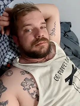 Snapshot of OGpuppetdaddy chatting on 03-25-26, 05:41 OGpuppetdaddy online show from 03-25-26, 05:41