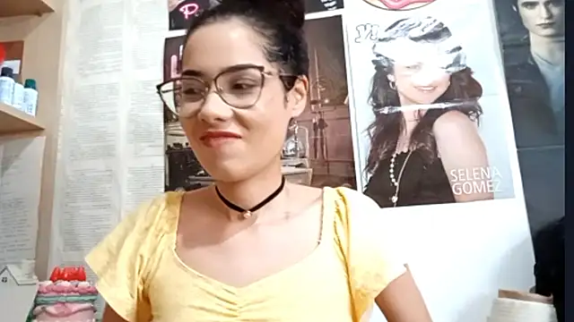 Snapshot of KaylaRise chatting on 03-25-26, 06:03 KaylaRise online show from 03-25-26, 06:03