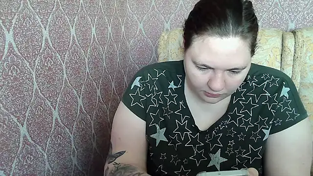 Snapshot of ElviraOreilllyX chatting on 04-17-26, 06:38 ElviraOreilllyX online show from 04-17-26, 06:38