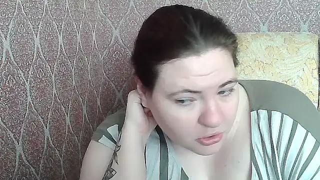 Snapshot of ElviraOreilllyX chatting on 04-26-26, 08:23 ElviraOreilllyX online show from 04-26-26, 08:23