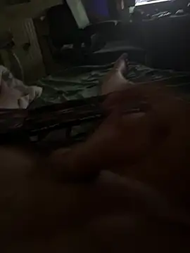 Snapshot of Mateo352 chatting on 03-25-26, 02:28 Mateo352 online show from 03-25-26, 02:28