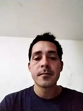 Snapshot of Gabriel_leon33 chatting on 05-24-26, 06:35 Gabriel leon33 online show from 05-24-26, 06:35