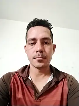 Snapshot of Gabriel_leon33 chatting on 06-06-26, 08:35 Gabriel leon33 online show from 06-06-26, 08:35
