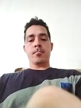 Snapshot of Gabriel_leon33 chatting on 06-26-26, 01:59 Gabriel leon33 online show from 06-26-26, 01:59