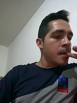 Snapshot of Gabriel_leon33 chatting on 07-04-26, 04:18 Gabriel leon33 online show from 07-04-26, 04:18