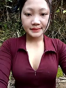 Snapshot of Bethiencute chatting on 03-27-26, 07:36 Bethiencute online show from 03-27-26, 07:36