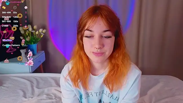 Snapshot of JoanReed chatting on 03-31-26, 08:26 JoanReed online show from 03-31-26, 08:26