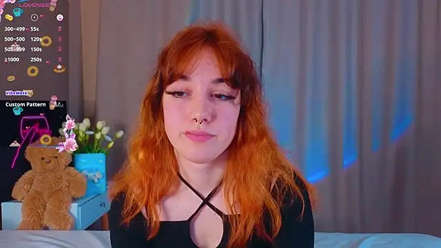 Snapshot of JoanReed chatting on 04-01-26, 08:37 JoanReed online show from 04-01-26, 08:37