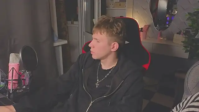 Snapshot of meowmeowland chatting on 03-24-26, 07:19 meowmeowland online show from 03-24-26, 07:19