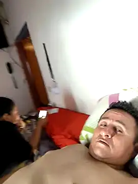 Snapshot of DosAlmasArdientesED chatting on 04-09-26, 06:35 DosAlmasArdientesED online show from 04-09-26, 06:35