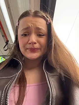 Snapshot of your_babymila chatting on 04-03-26, 12:14 your babymila online show from 04-03-26, 12:14