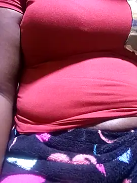 Snapshot of Thandie40 chatting on 03-25-26, 04:24 Thandie40 online show from 03-25-26, 04:24