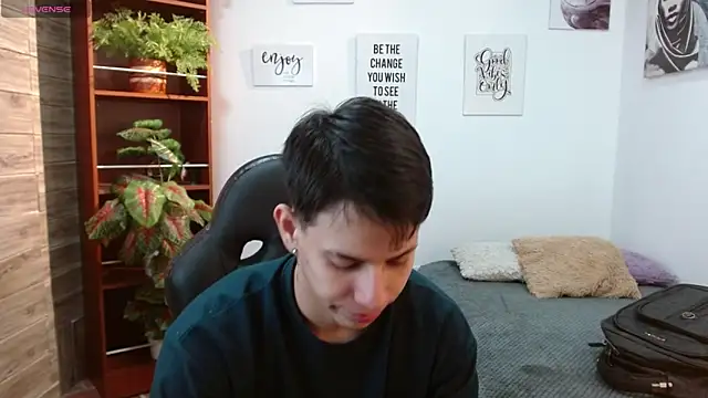 RoaSexi25 online show from 04-08-26, 12:54
