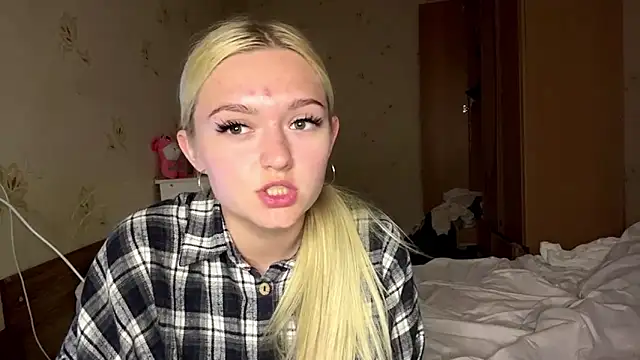 Sophia Blonde online show from 05-25-26, 04:24