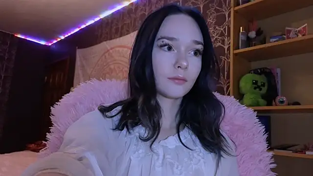 Snapshot of baby_onface chatting on 06-15-26, 06:21 baby onface online show from 06-15-26, 06:21