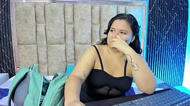 natasha adam21 online show from 07-02-26, 02:00