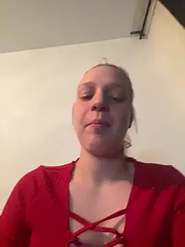 Snapshot of toxicgirl00 chatting on 03-25-26, 10:05 toxicgirl00 online show from 03-25-26, 10:05