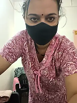 HeartlessGirl online show from 06-15-26, 08:27