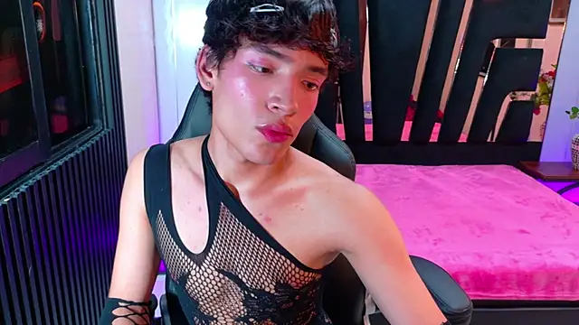 IsaacNovaa online show from 04-05-26, 07:33