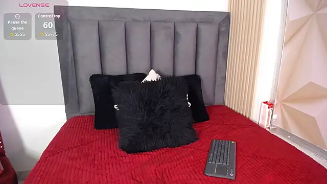 Snapshot of MiaGinger_ chatting on 04-30-26, 08:57 MiaGinger online show from 04-30-26, 08:57