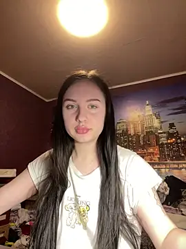 Snapshot of Avellya chatting on 03-27-26, 02:39 Avellya online show from 03-27-26, 02:39