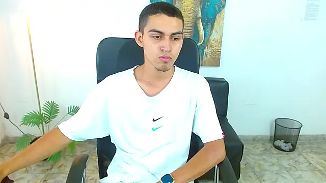 Snapshot of lucass_18 chatting on 03-27-26, 08:41 lucass 18 online show from 03-27-26, 08:41