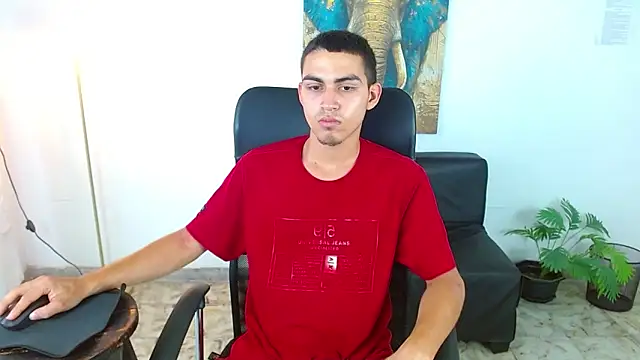 Snapshot of lucass_18 chatting on 03-30-26, 08:21 lucass 18 online show from 03-30-26, 08:21