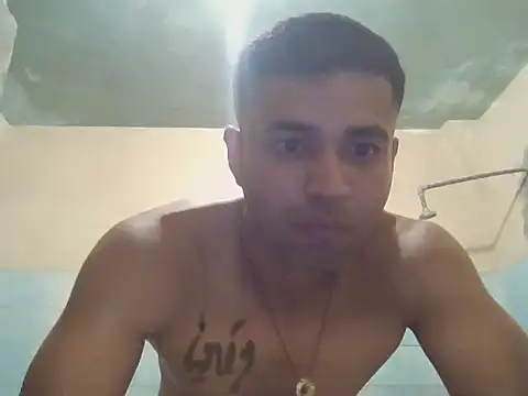 User 02  online show from 06-19-26, 12:59