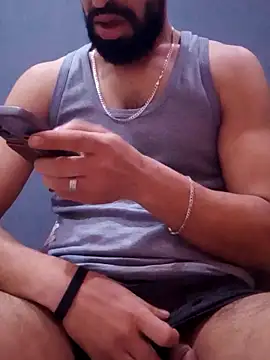 Snapshot of sexy69niko chatting on 04-17-26, 03:31 sexy69niko online show from 04-17-26, 03:31