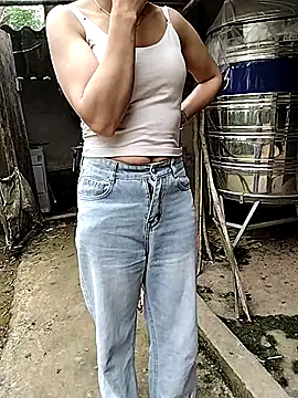 Snapshot of Hoabattu-66 chatting on 03-28-26, 02:44 Hoabattu-66 online show from 03-28-26, 02:44