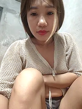 xinhxinh-cute online show from 05-11-26, 11:02