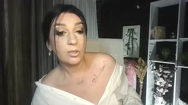 Snapshot of DreamLove2020 chatting on 03-04-26, 04:35 DreamLove2020 online show from 03-04-26, 04:35