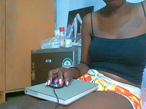 Snapshot of Engedzani1050 chatting on 03-27-26, 03:34 Engedzani1050 online show from 03-27-26, 03:34