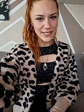 SlimBellaOfficial online show from 04-15-26, 10:44