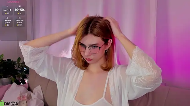 Snapshot of Maneela_Kennedy chatting on 03-31-26, 12:16 Maneela Kennedy online show from 03-31-26, 12:16