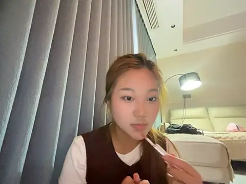 Snapshot of tutu512 chatting on 06-07-26, 07:56 tutu512 online show from 06-07-26, 07:56