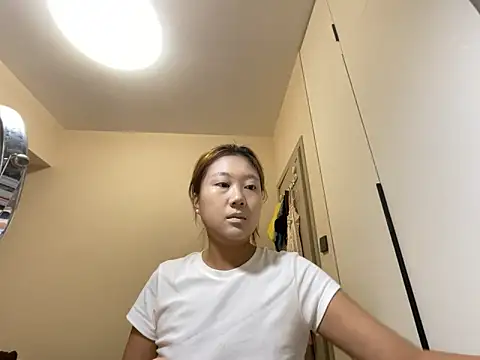 Snapshot of tutu512 chatting on 06-22-26, 12:24 tutu512 online show from 06-22-26, 12:24