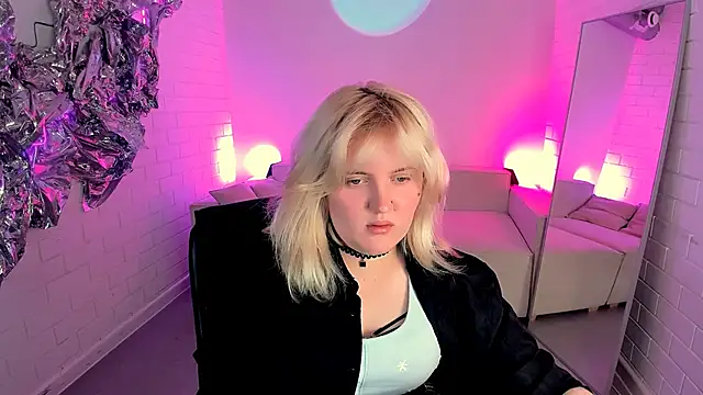 KathyBriggs online show from 06-17-26, 05:10