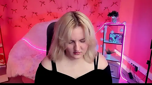 KathyBriggs online show from 06-30-26, 05:19