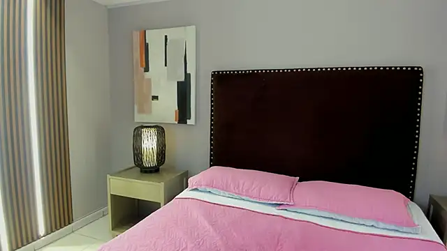 Snapshot of Jostyn_rous chatting on 06-12-26, 12:15 Jostyn rous online show from 06-12-26, 12:15